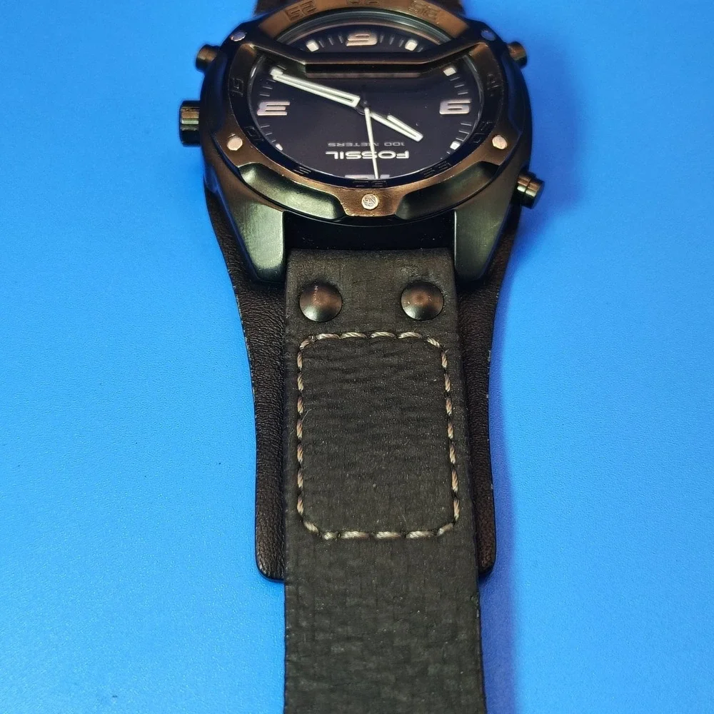 Vintage 2002 Fossil Blue BQ9297 ANA-Digi 40mm Mens Quartz‎ Watch Leather Cuff